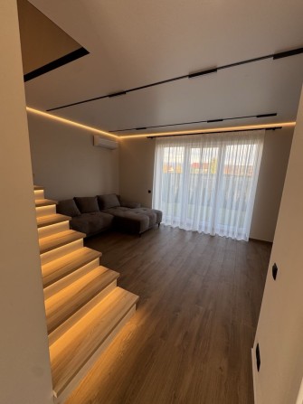 Продається сучасний таунхаус з якісним ремонтом - фото 1