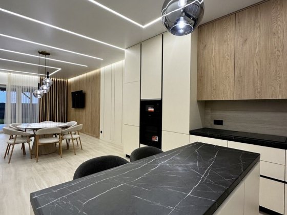 Продаж нового дизайнерського котеджу з ремонтом , меблями Ужгород