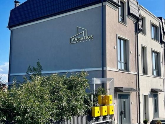 Продаж елітного ТАУНХАУСА, ФІНАЛЬНИЙ ЕТАП РЕМОНТУ, вул. Горіхівська Черновцы