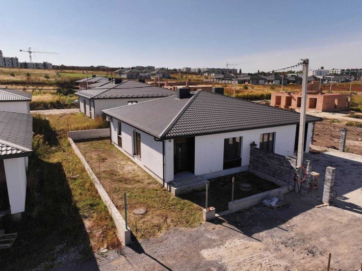 Продам двоян з опаленням та розводкою електрики. 80,3м². 2,5 сотки - фото 1