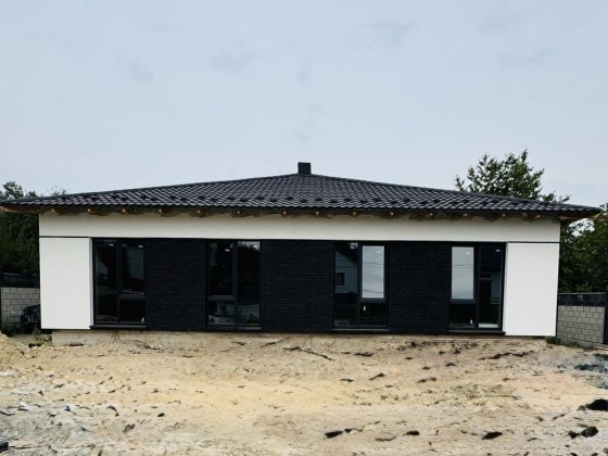 Продам одноповерховий двоян за вигідною ціною Ровно