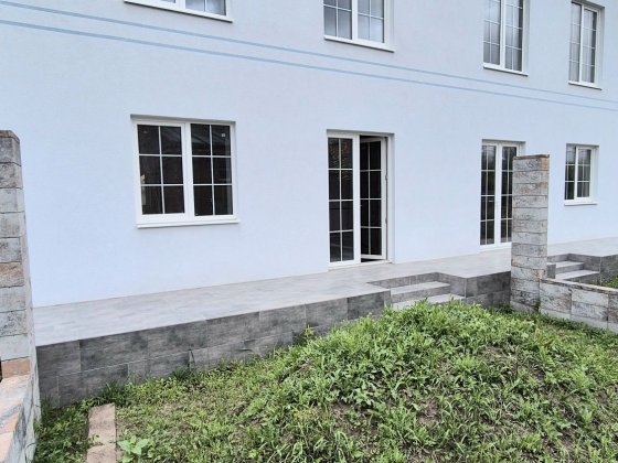 )( Котеджі неподалік центральної частини міста Ровно