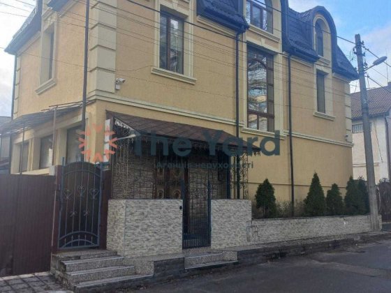 Продаж 3-поверхового будинку вул. Оборонна Солом"янський район Киев