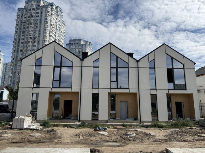 Продам таунхаус  метро Осокорки. Властник - фото 1