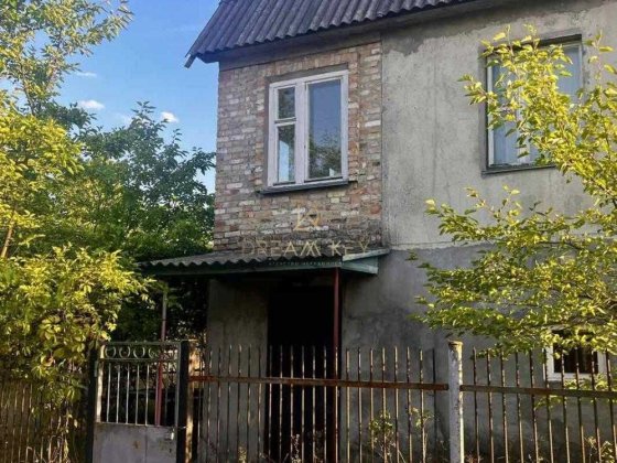 Добротна дача гараж газ у дворі без комісії Осокорки поряд Проців Киев