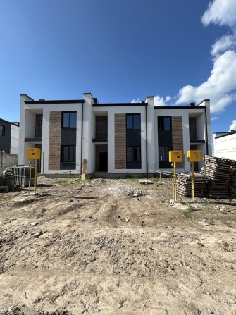 Продаж котеджа з міськими комунікаціями - фото 1