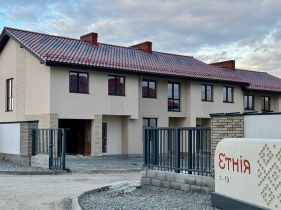 Продаж сучасного 4-к котеджу! Ровно