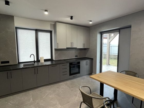 Продається новий будиночок+баня р-н Червениця! Ужгород