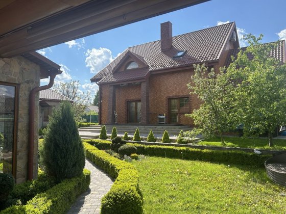 Продаж будинку Рівне, вул Золотіівська Ровно