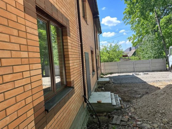 Таунхаус в місті 2 поверхи 77м2 приватна земля Винница