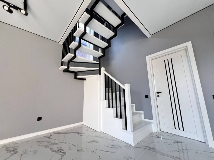 ТОП ЦІНА‼️ Двоповерховий Будинок 125 кв.м. 4 кімнати 4 сотки з ремонто - фото 1