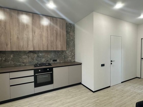 Продам ТаунХаус Кутовий з міськими комунікаціями ТОП Локація Винница