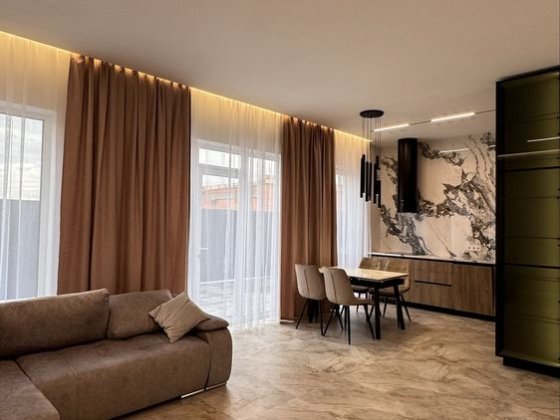 Продається гарний, новий Таунхаус. Садовий. Прчаток Ужгород