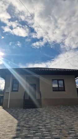 Центр міста продам сучасний одноповерховий будинок - фото 1