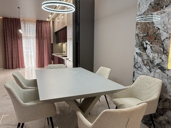 Продаж просторого таунхаусу з чудовим ремонтом Ужгород