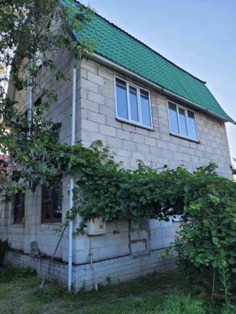 Двоповерховий будинок на Осокорках, вулиця Ареф'єва - фото 1