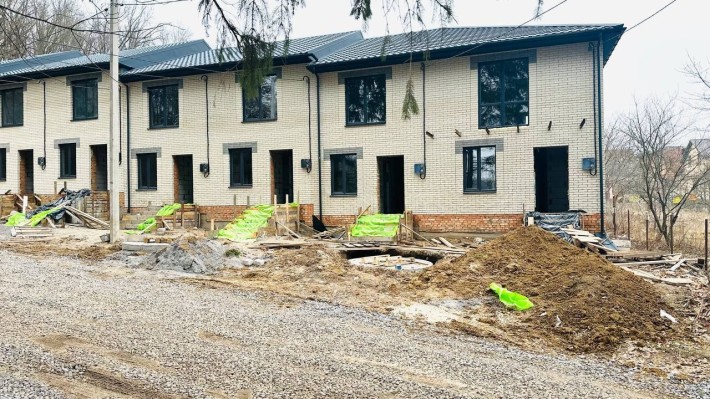 Таунхаусу Біля Центру 85 кв.м. Пятничани кімнати - фото 1