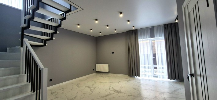 ТОП ПРОПОЗИЦІЯ від забудовника! Дуплекс з ремонтом! ТОП ЛОКАЦІЯ! - фото 1