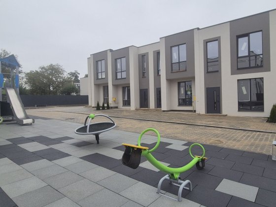 Таунхаус в престижному районі! Паркомісце,  дитячий майданчик, тераса! Вінниця