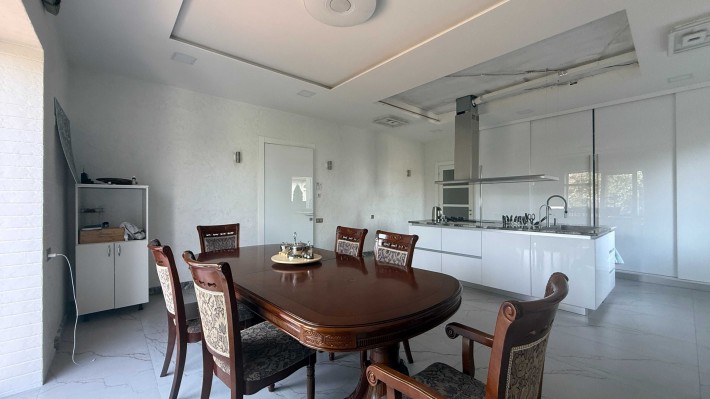 Продажа дома в престижном районе города (район ТЦ «Неоплаза») - фото 1