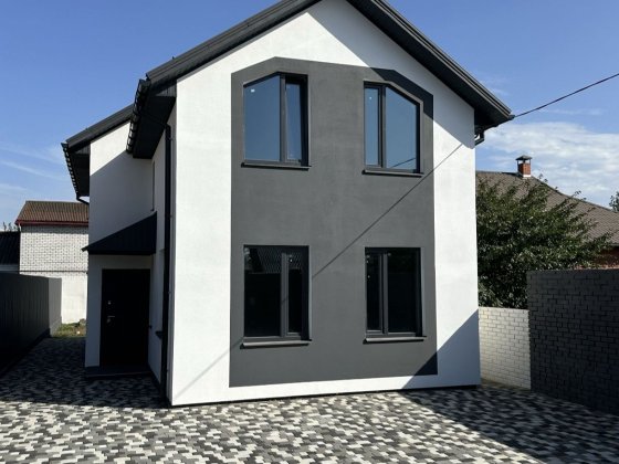 Продам новый 2х этажный дом в районе пр. Металлургов