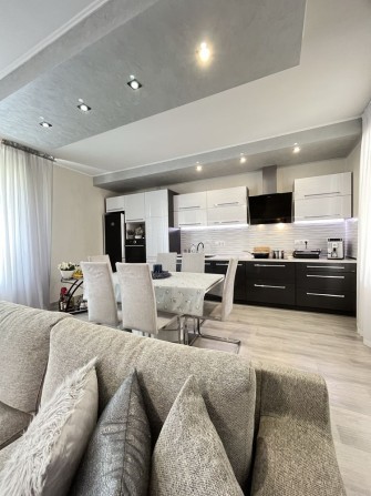 Продаж чудового сімейного будинку - фото 1