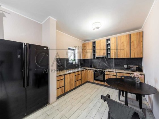 Продаж будинку, дуплексу, Жуляни, Солом'янський р-н Киев