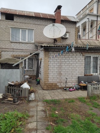 Продам домик пр Свободы  Красный камень  ул Фортечная в хорошем жилом - фото 1