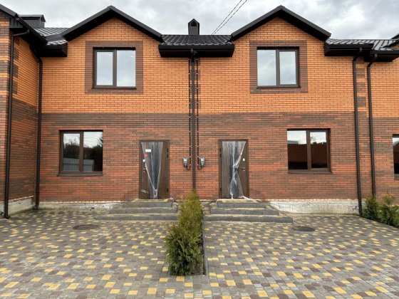 Продаж 2 поверхового таунхауса з ділянкою Винница