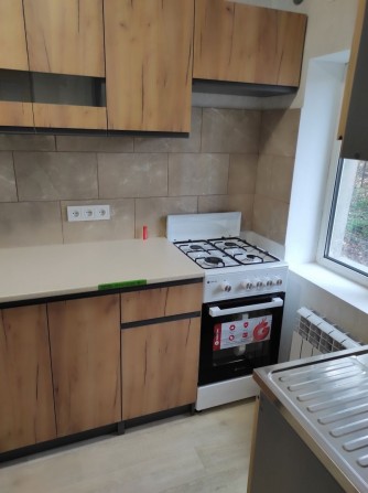 Продам дом с мебелью и техникой, газовым отоплением, Центр - фото 1