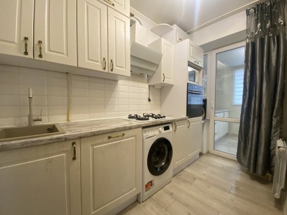 Без комісії. Є-Відновлення. Продаж 2 кімнатної квартири з ремонтом по вул. Байди Вишневецького, 33,  Київ