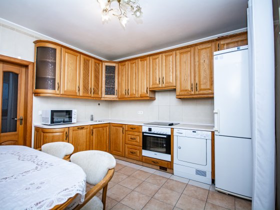 Продається 3-х кімнатна квартира, в Деснянському районі, Троєщина, вул. Лісківська 24