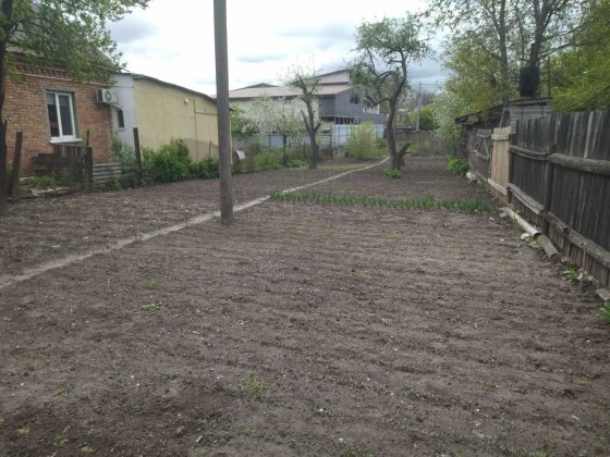 Продам фасадний будинок напроти авторинка Жуляни! Киев