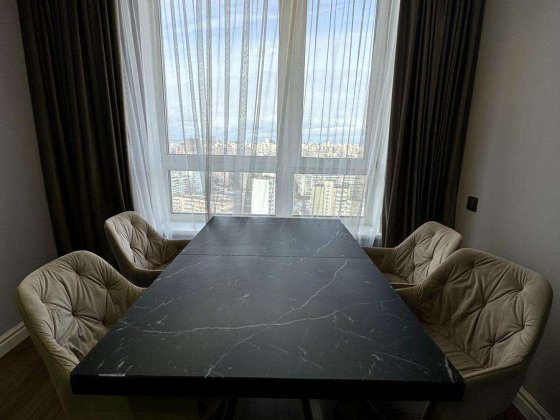 Продаж 2-к квартири вул.  Кам'янська 128 Киев