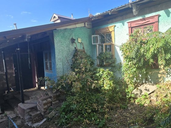 Продам дом с гаражем на Курчатова возле рынка Днепр