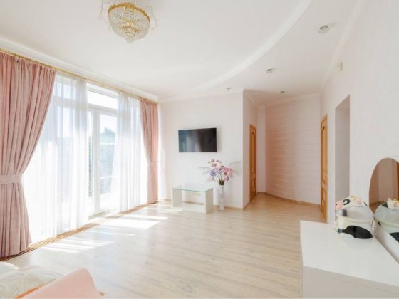 Продаж будинку з басейном 375м2 Нові Безрадичі/Обухів/12соток Без % Киев