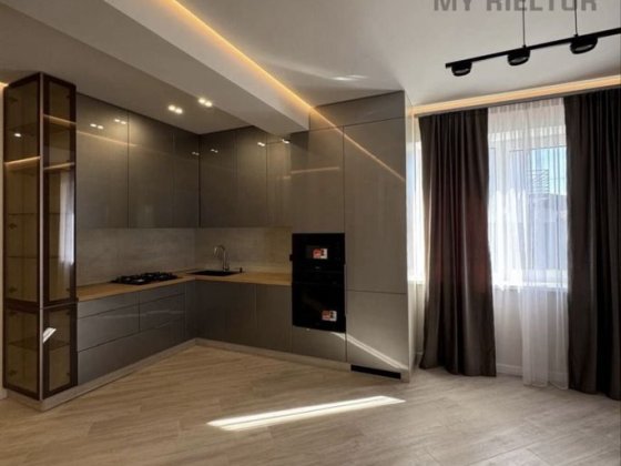 Продаж дуплекса з гаражем Ужгород