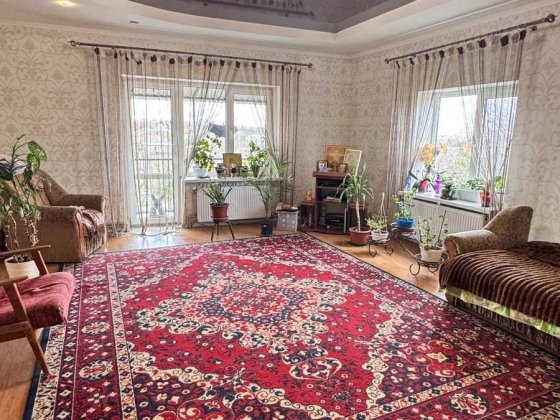 Продається частина 4-к двоповерхового будинку Старе місто Винница