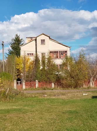 Продається триповерховий приватний будинок район Мальованка - фото 1