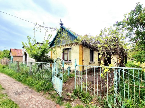 Будинок два входи Богунія під повний ремонт газ вода 13 соток Житомир
