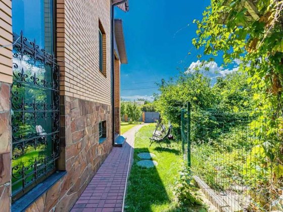 Продається будинок в Києві в Дніпровському районі, вул. Північна 43 Киев