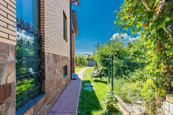 Продається будинок в Києві в Дніпровському районі, вул. Північна 43 - фото 1