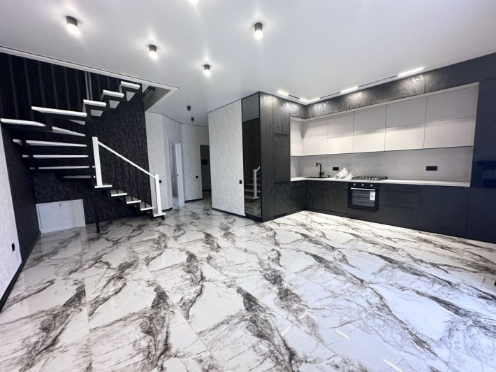 Таунхаус з ремонтом /Юзвинська/// газ - фото 1