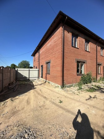 Продаж танхауса Замостя , чистова , гарне планування. Терміново. Якісн - фото 1