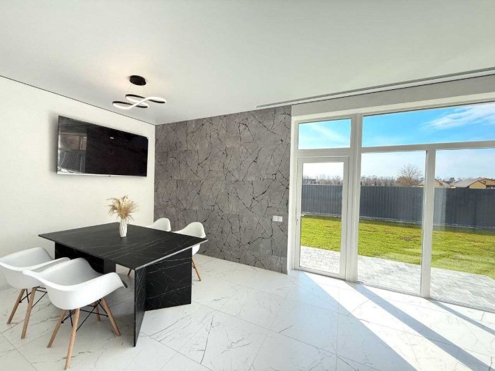 Продаж 2 поверхового будинку! Ремонт, меблі! - фото 1