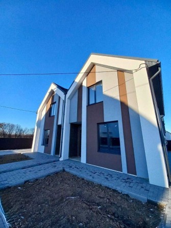 Продаж! Дуплекс цегляний  у Передмісті! Комунікації - фото 1