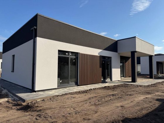 Будинок (без%) 136м² та 5,5. соток Селекціонер 7 км до м. Осокорки Київ