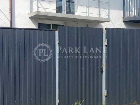 Продаж таунхауса під ремонт,усі комунікації заведено Київ