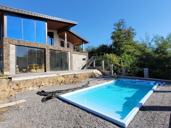 Продаю будинок із басейном Винница