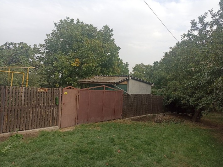 Будинок з великою ділянкою до річки - фото 1